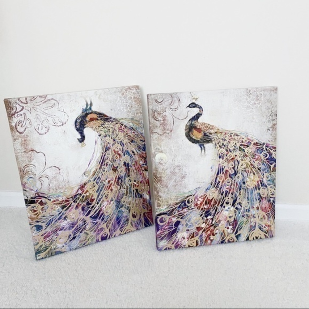 2 sets of wall decor